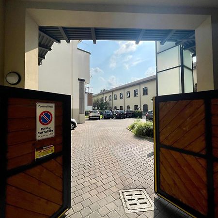 Luxury Four-Room Apartment In Monza Centro - 2 Min Walk To Train Station Εξωτερικό φωτογραφία