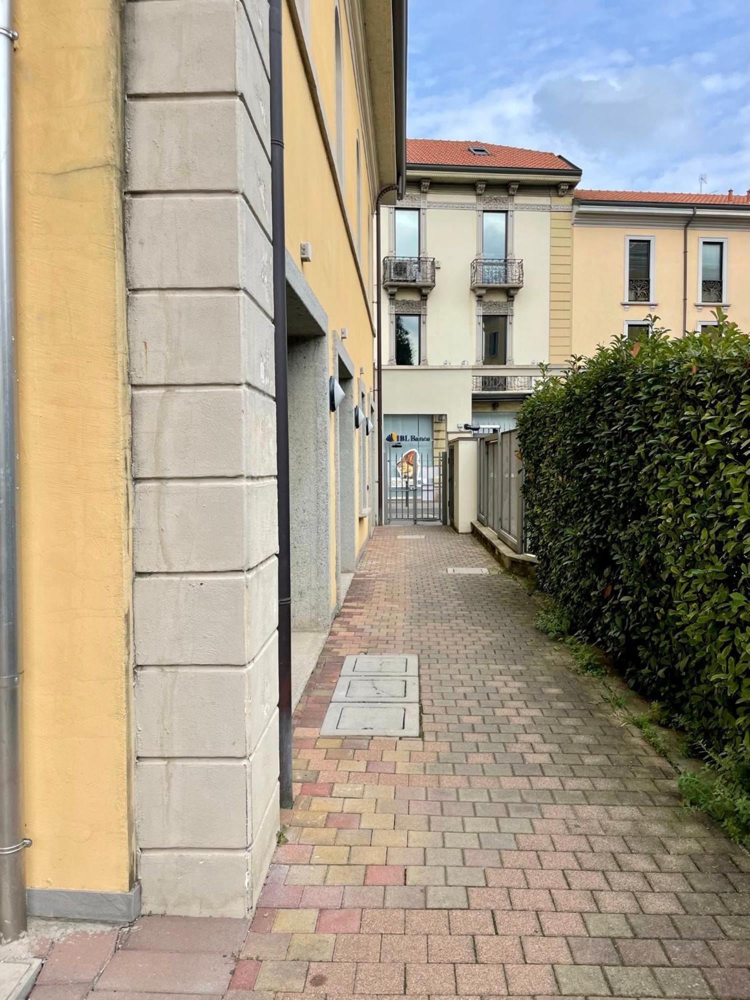 Luxury Four-Room Apartment In Monza Centro - 2 Min Walk To Train Station Εξωτερικό φωτογραφία